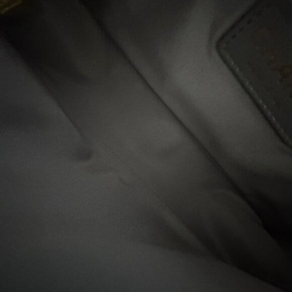 CHANEL LEATHER Boy Bag Dubai Gold - Picture 9 of 13